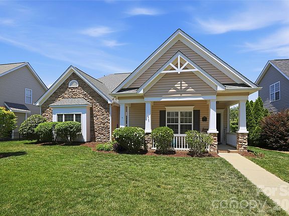 2nd image of 1008 Triple Crown Dr