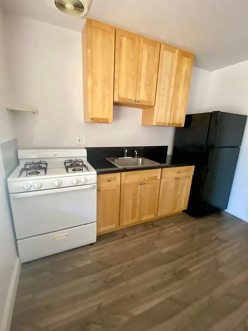 Camellia Court Village (3RE2) — Photo 4
