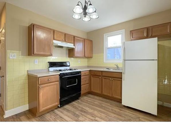 4518 Van Kirk St Floor 2