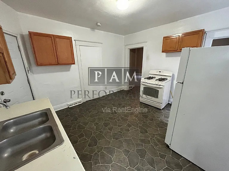 2443 S 9th St #1 — Photo 4