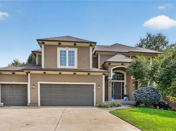 4425 Silverheel St, Shawnee, KS 66226