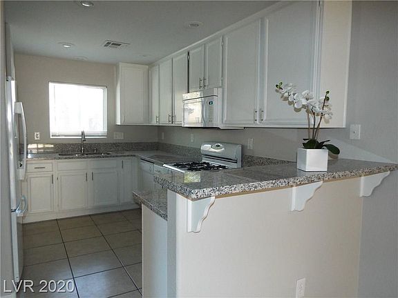 4th image of 7926 Winken Ct