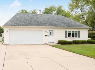 78 Longbeach Rd, Montgomery, IL 60538