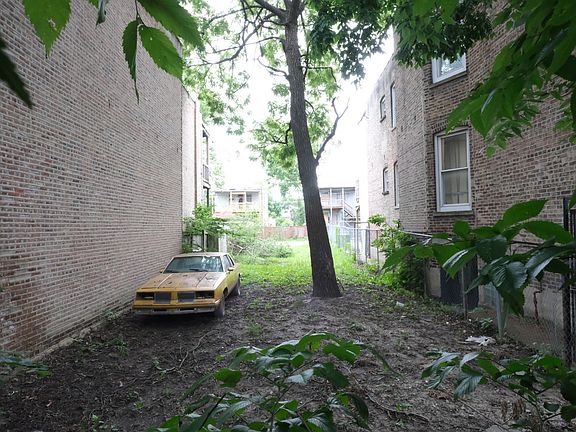 3rd image of 4037 W Wilcox St