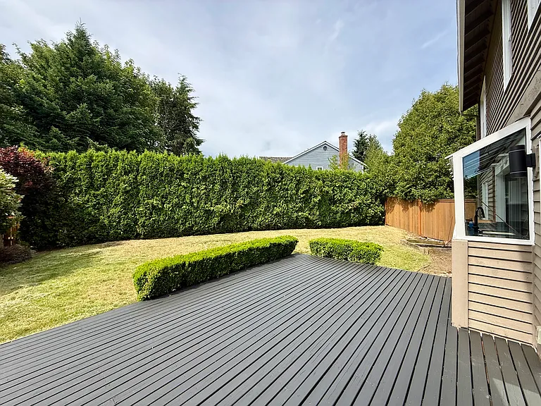 17417 SE 46th Pl — Photo 36