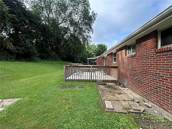 5th image of 776 Cottonwood Dr
