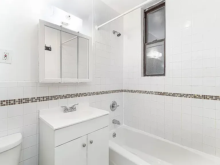 129 Avenue C #4B — Photo 6