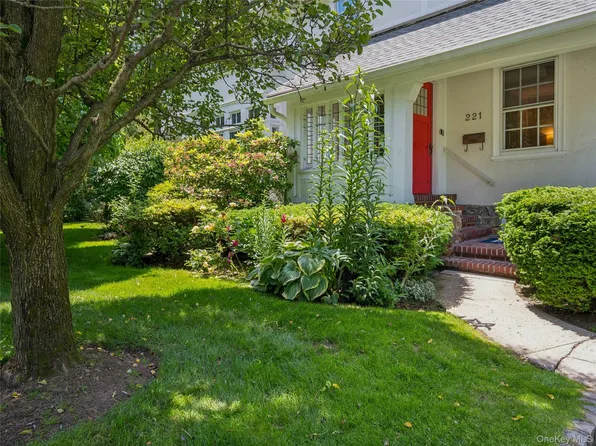 221 Highbrook Avenue, Pelham, NY 10803