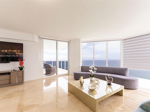 4th image of 19111 Collins Ave APT 3608
