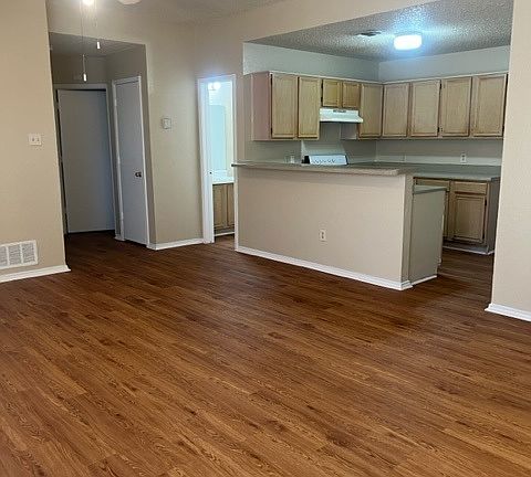 5th image of 4528 Ebbtide Ct #4528