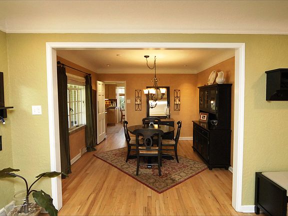 4th image of 4040 E 6th Avenue Pkwy