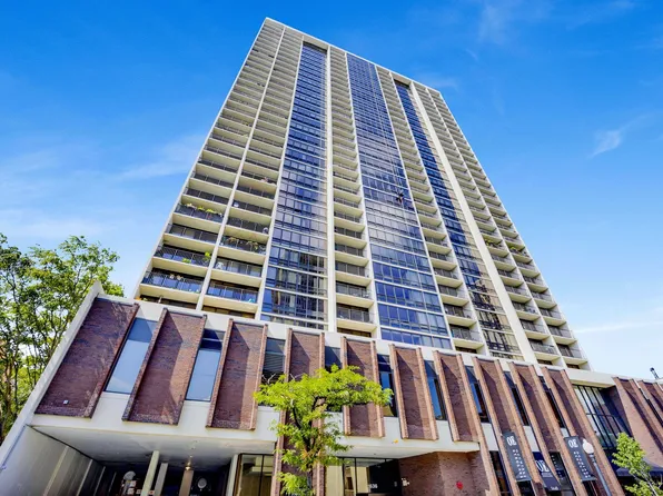 1636 N Wells St APT 1605, Chicago, IL 60614