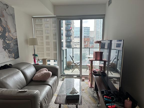4th image of 77 Shuter St #1616