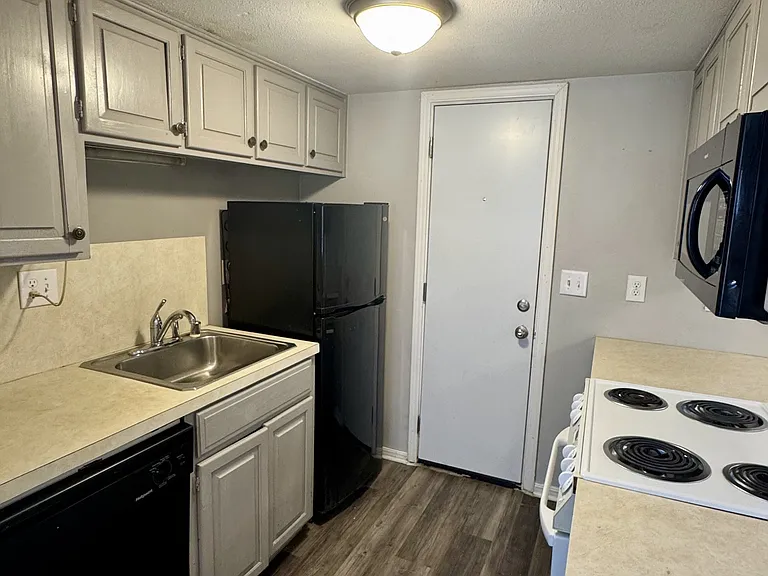 13783 Turnberry Ln #112 — Photo 3