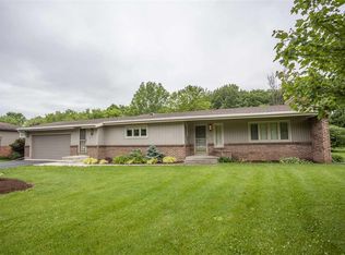 11992 Waxwing Ct, Roscoe, IL 61073