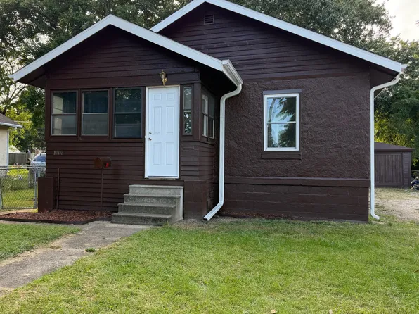 1407 N Hickory St, Champaign, IL 61820