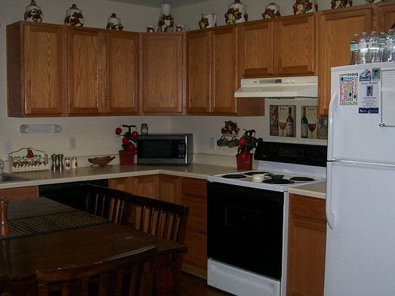 2nd image of 122 Westview Dr