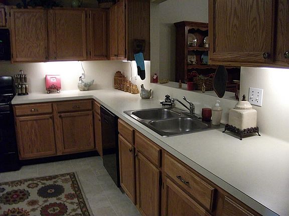 5th image of 814 Meadow Ln