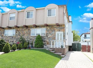 696 S Gannon Ave, Staten Island, NY 10314