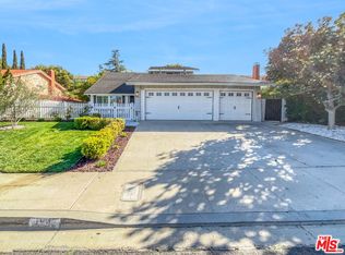 164 Greenmeadow Ave, Thousand Oaks, CA 91320