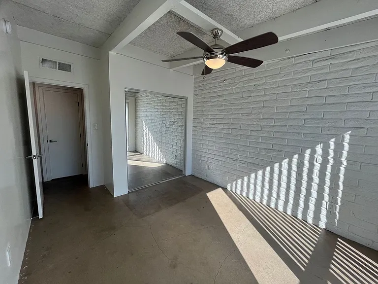 Modern Industrial Living in the Heart of Phoenix's Melrose District — Photo 19