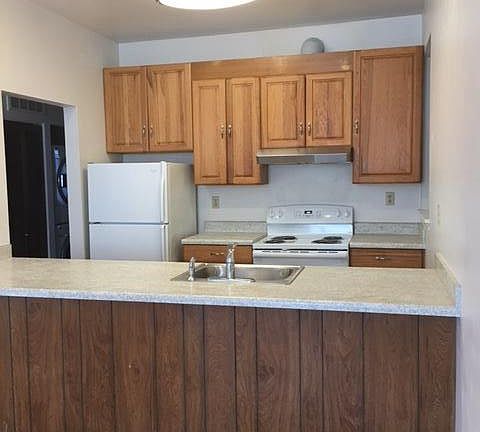 3rd image of 3813-3815 Folsom Ave