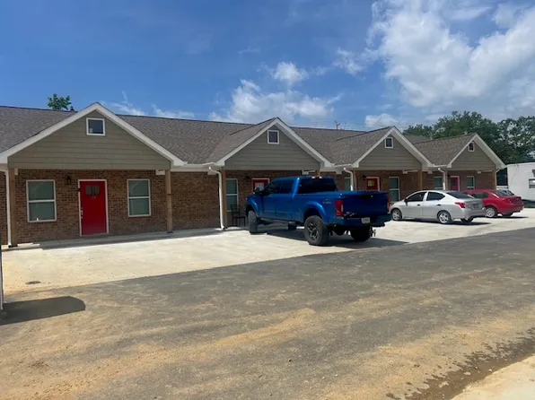 913 Cloud Springs Rd, Rossville, GA 30741