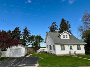 3357 Locust Rd, Decorah, IA 52101