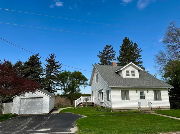3357 Locust Rd, Decorah, IA 52101