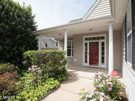 3rd image of 11720 Collinwood Ct