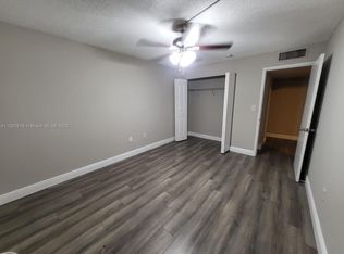 8870 Fontainebleau Blvd APT 502, Miami, FL 33172