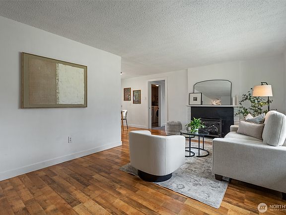 2nd image of 3029 N Bennett Street