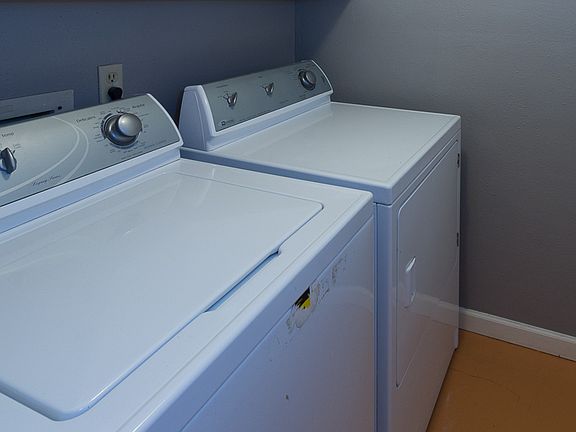 3rd image of 1505 Bridgeway Dr #1