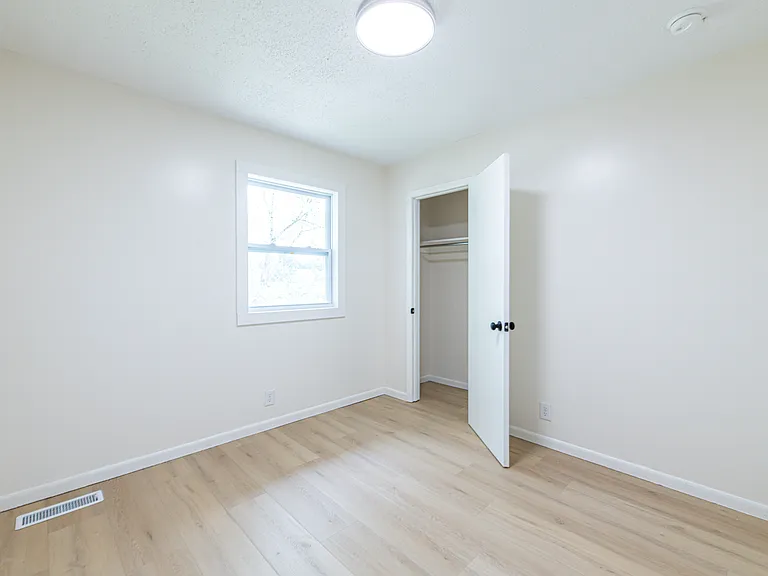 307 McMaster Pl — Photo 14