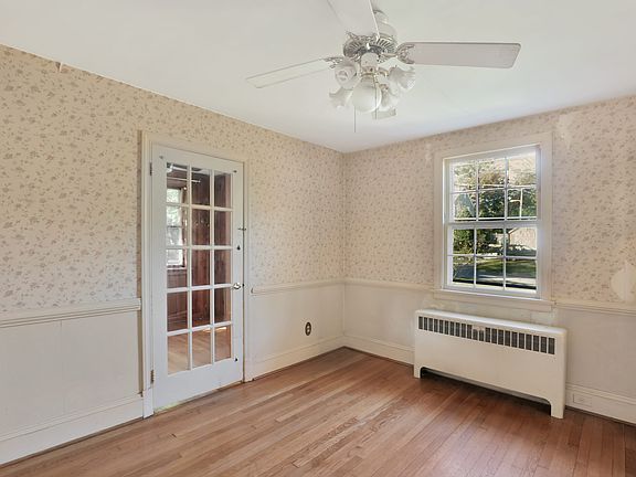 5th image of 1805 W 42nd St