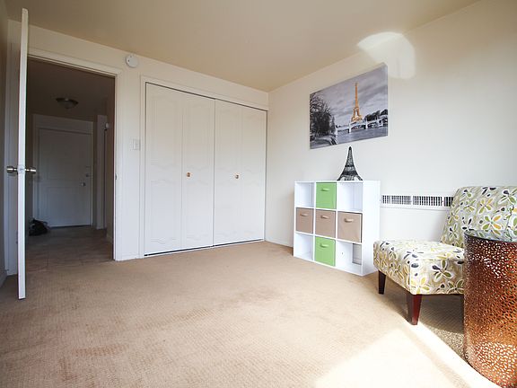 5th image of 1366 N Garfield St APT 405