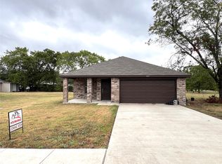 807 E Buffalo St, Forney, TX 75126