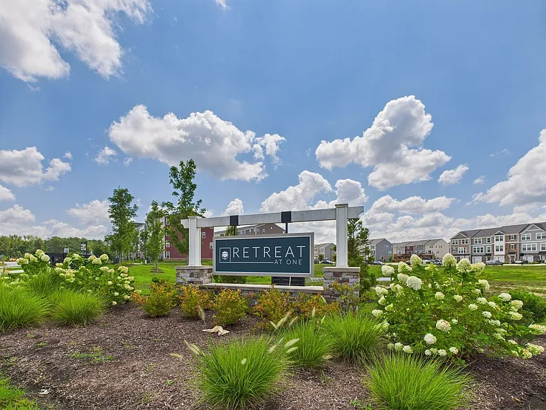 642 Brookwood Glen Ter #B — Photo 3