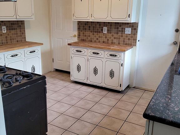 3rd image of 96 Swaine Pl Floor 2