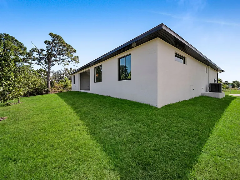 14020 Chesswood Ln — Photo 30
