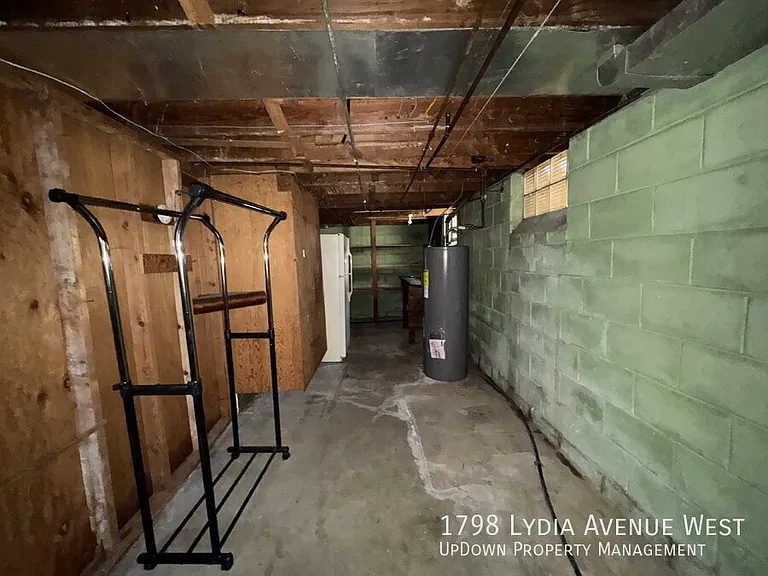 1798 Lydia Ave W — Photo 21