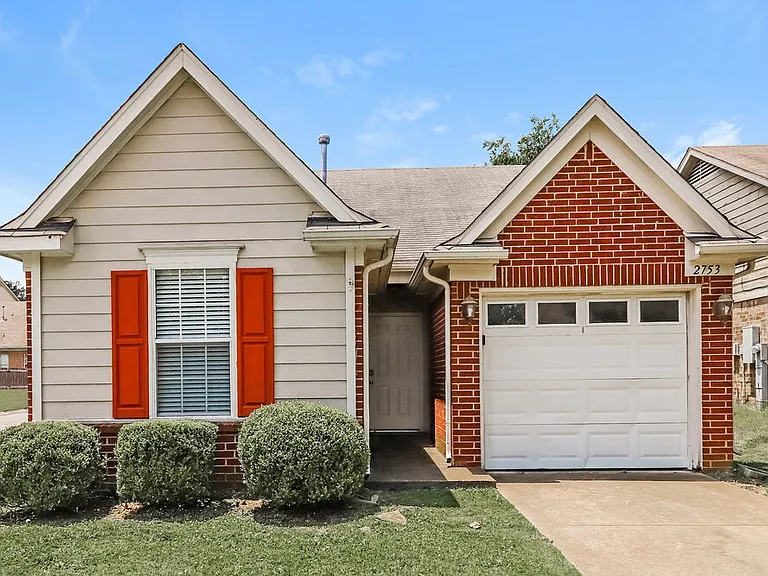 2753 Virginia Woods Pl — Photo 1