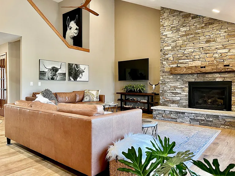 6245 Summit Ct — Photo 9