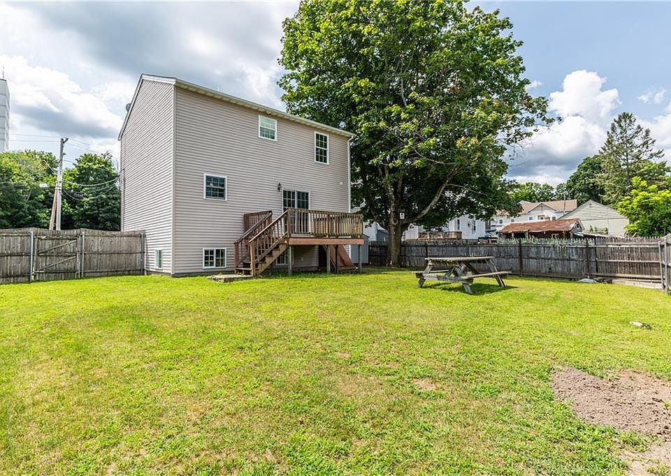 5 Woodside Ave, West Warwick, RI 02893 Zillow