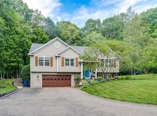 3180 Meadowcrest St NW, Massillon, OH 44647