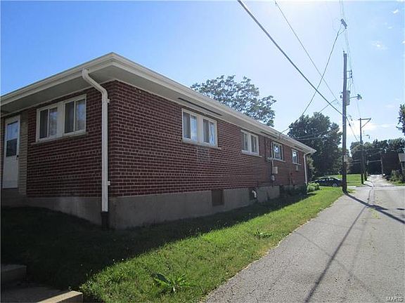 2nd image of 1718-1720 Iowa Ave