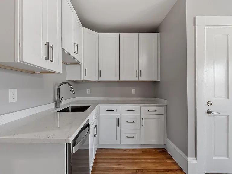 1590 Cambridge St — Photo 11
