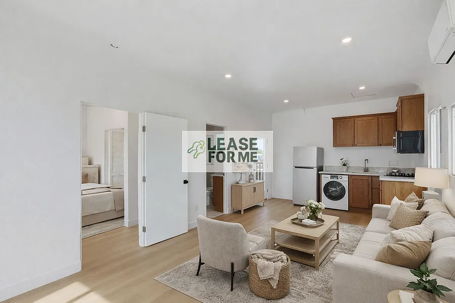 Building Photo - 8959 W Hargis St #3