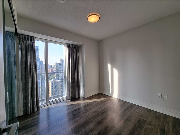 3rd image of 89 McGill St #2305