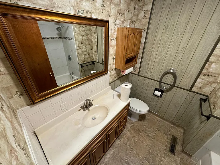 1751 Harvard Ave — Photo 12